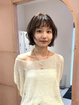 メルト 西梅田店(melt) ニュアンス外ハネショートボブ