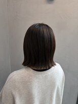 ラグヘアーワークス 草薙店(LAG HAIR WORKS)&nbsp;アッシュ系カラー×外ハネ切りっぱなしボブ