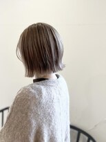 ヒュー(HUE) ボブルフで小顔に◎