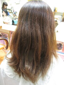 ヨシユキコンディショニング ダメージレスな縮毛矯正「強いくせ毛～ダメージ毛まで対応」４３