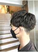 全体ふんわりパーマ×刈り上げスタイル