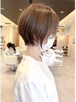 ヴィサージュタイム(VISAGE thyme) 大人丸みショートボブ/丸みショート/耳掛けショート/ベージュ