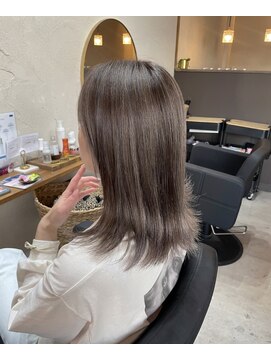 アノイ ポム(annoii_pom) ベージュ