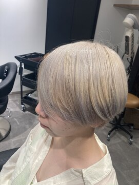 ウォルト(WALT) ペールブロンド