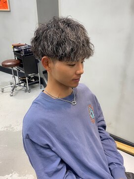 ネオン(NEON) ツイストスパイラルパーマ