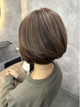 ワイ バイ カラー デザイン(Y by color design)の写真/〈白髪ぼかし/白髪活かし/脱白髪染め〉悩みがちな白髪も上品＋オシャレにカバーで大人女性の魅力アップ♪