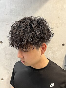 リベルテ グリット(Liberte Grit) レイヤーマッシュ×波巻きツイスパダークアッシュメンズパーマ