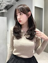 ミンクスオーバー(MINX OVER)&nbsp;前髪/こなれミディ/イメチェンヘアスタイル/ウェーブパーマ