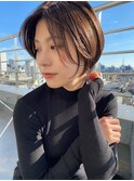大人女性におすすめ前髪長めショートボブ