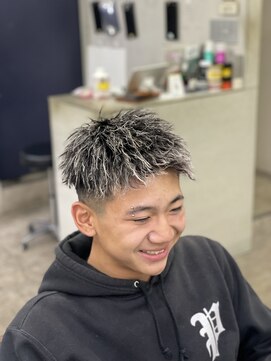 フライ 東通り店(Frei) ホワイトメッシュツイスト