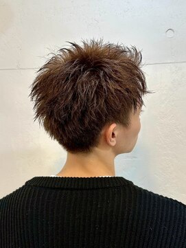 ファルベ(Farbe) ・スパイキーショートブルーブラックフェザーパーマサーフカール