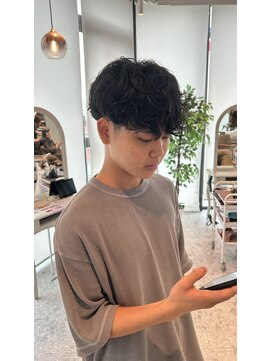 モアナ バイ ラナ(MoanA BY LANA) 緩めスペインカール