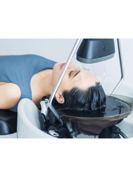 【頭浸浴で髪を土台から整える】ハリコシUP＆リフトアップを叶える極上ヘッドスパ◎癒しのひと時をご提供♪