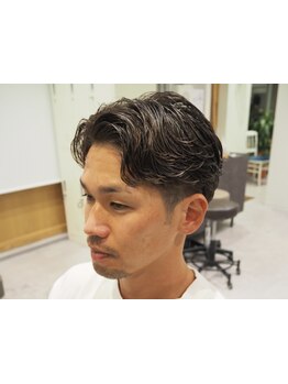 〈自宅でもサロンクオリティに〉初めてのショートヘアでもスタイリングが簡単で清潔感のある印象に。