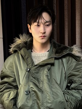 ラッドルーム(LAD ROOM.) センターパート/シースルーマッシュ/レイヤーカット