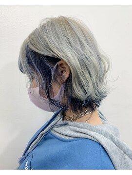 トロニー(TLONY) ホワイトカラー/ネイビーインナーカラー　stylist/miaki