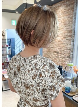 アンド ストーリーズ(&STORIES) 大人可愛い小顔ひし形クビレ丸み20代30代40代大人ショート(蘭)