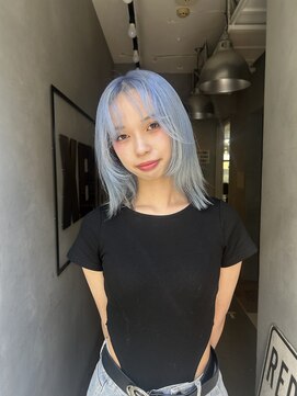 ジーナ(XENA) 水色カラー　夏のヘアアレンジ
