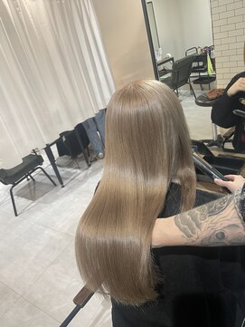 トリムバイエンヴィ(tlim by ENVY) ミルクティーベージュ