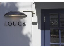 ロクス(LOUCS)の雰囲気（大通り沿いにポツンとあります。）