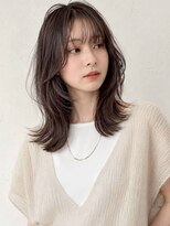 ミロアヴィタ 平尾(miroa vita)&nbsp;ロングレイヤー 顔周りカット アッシュブラウン 20代