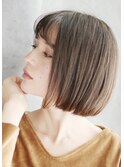 大人かわいいミニボブ　ハイトーンカラー