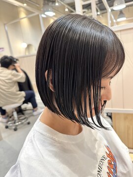 シダ(sida) 手入れ楽ちん顎下ボブ