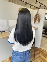 リジー(Litzy) ブルーブラックカラー【三國麗奈】