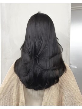 サイン 渋谷(SIGN) レイヤーカットイヤリングカラーインナーカラーケアブリーチ