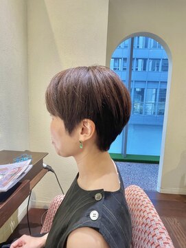 エルサフィロ ヨドヤバシ(el zafiro yodoyabashi) 【el zafiro yodoyabashi】大人女性ショートショート