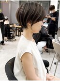 美髪シアーカラーピンクブラウンショートカット切りっぱなしボブ