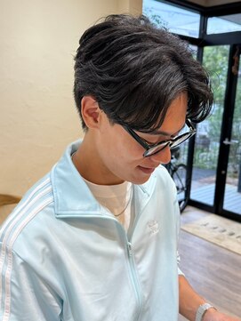 シフト(SHEEFT) ワックスなし爽やかセンターパートニュアンスショート 韓国風