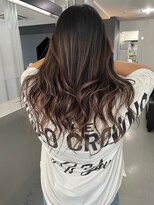 キング 高槻(K!ng) ハイライトカラーミルクティーベージュレイヤーカット