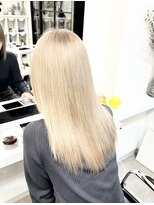 オフィーリア&nbsp;【名古屋矢場町】ブリーチ縮毛矯正ブリーチ髪質改善特化サロン