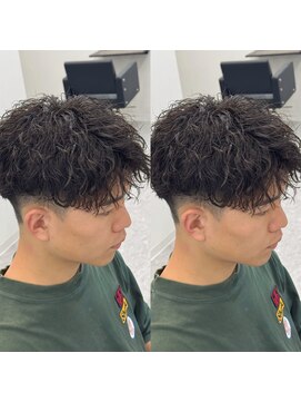 ブライト(BRIGHT) ツイストスパイラルパーマセンターパート