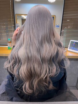 リノショアーズ 日本大通り店(RINOSHORES) "横浜日本大通り"『落ち着いた都会の色を纏う大人洗練スタイル