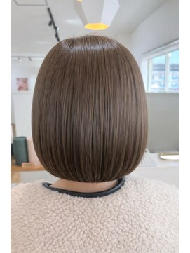 セレン(CELEN) 透明感グレージュ＆ボブ