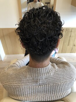 デコール(Decor.)の写真/限定クーポン/学生～ビジネスマンまで幅広く対応◎骨格・髪質に合わせた高技術カットで好印象に。経験豊富