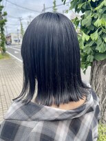 クオリア(Quaria) 大人可愛い外ハネボブ20代30代40代ブルーグレージュ艶カラー