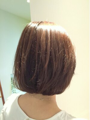 洗練されたカット技術でショートヘアをアクティブにもキレイにも演出！憧れのショートに今こそチャレンジ♪