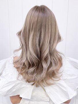 アイティー バイ アルバム 中野店(IT by ALBUM) プラチナベージュ_フェザーバングマッシュショート_ba325341