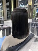 透明感たっぷりツヤツヤ暗髪ヘア