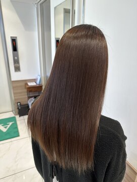 アッシュ 都立大学店(Ash) 【東京/縮毛矯正/ブリーチ縮毛矯正/髪質改善/トリートメント】