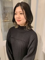 ハク アトリエ(HaKU atelier)&nbsp;ミディアムレイヤーグレージュコントラストインナーカラー