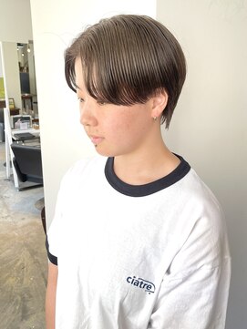 ヘアーアイストゥーレ(HAIR ICI TRE) ハンサムショート ベージュカラー　担当渡辺聖