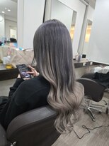 グランディールヘアデザイン(grandir hairdesign)&nbsp;プルエクステ/スモーキーグレイ/ロングヘア/千葉