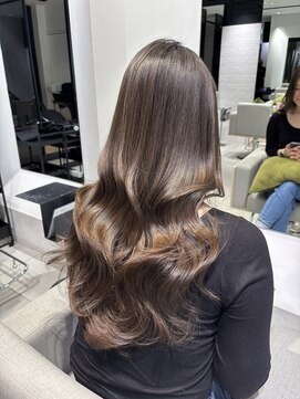 ステア ケース(stair case) 赤みなしブラウンカラーオリーブカラーレイヤーカット