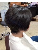 刈り上げショート/丸みショート/暗髪