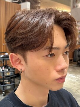 ノラギンザユー(NORA GINZA/U) フェザーパーマビジネスショート刈り上げショートセンターパート