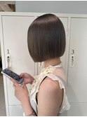 オリーブベージュ